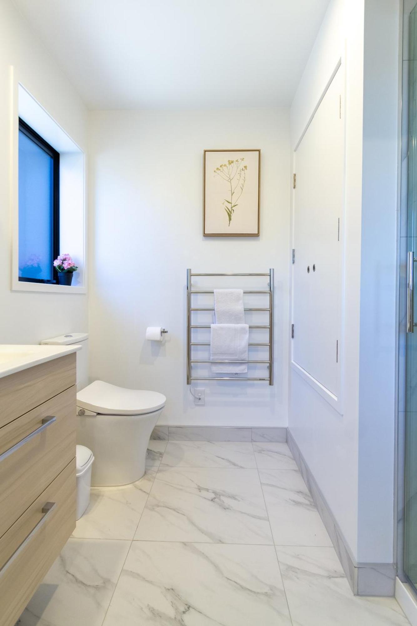 Luxury Studio With Balcony - Close To Supermarket Christchurch Exteriér fotografie